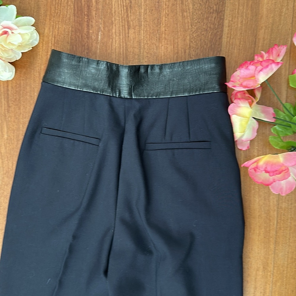 Ann Taylor Navy blue pants high waist
New without tags - Picture 6 of 9
